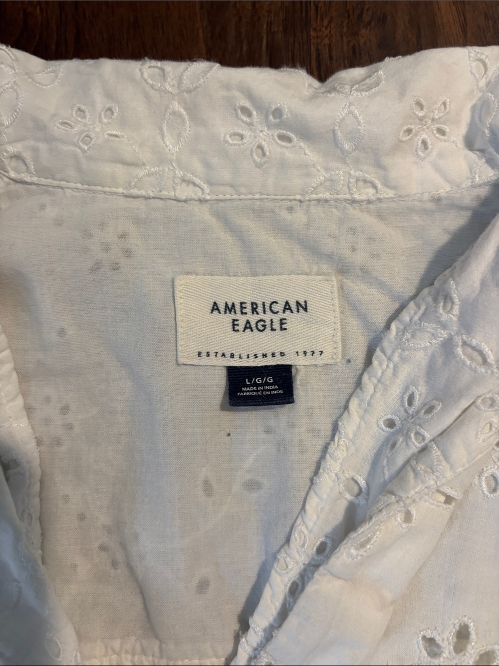 American Eagle Outfitters White Embroidered Buttoned Crop Top - Picture 3 of 7